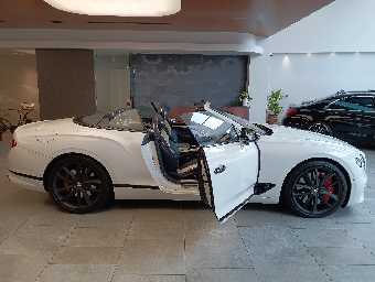 BENTLEY CONTINENTAL 2019 Image 17