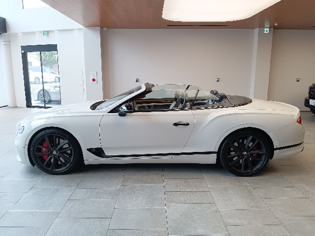 BENTLEY CONTINENTAL 2019 Image 30