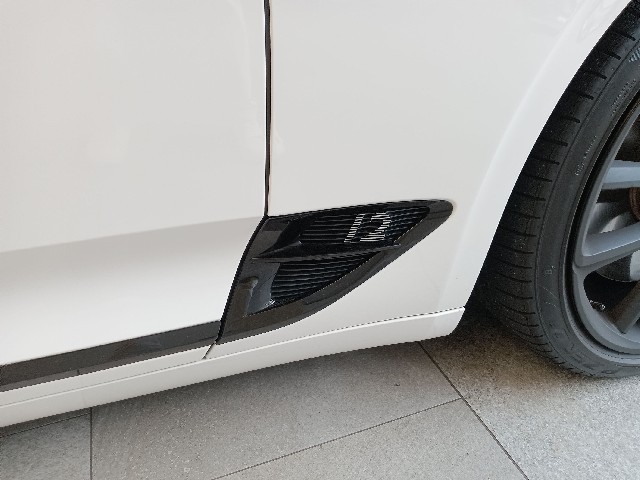 BENTLEY CONTINENTAL 2019 Image 35