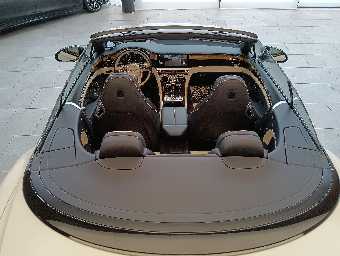 BENTLEY CONTINENTAL 2019 Image 32