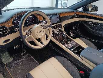 BENTLEY CONTINENTAL 2019 Image 33
