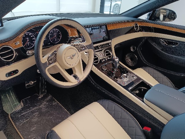 BENTLEY CONTINENTAL 2019 Image 39