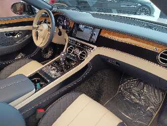 BENTLEY CONTINENTAL 2019 Image 39