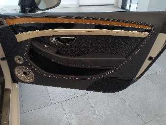 BENTLEY CONTINENTAL 2019 Image 42