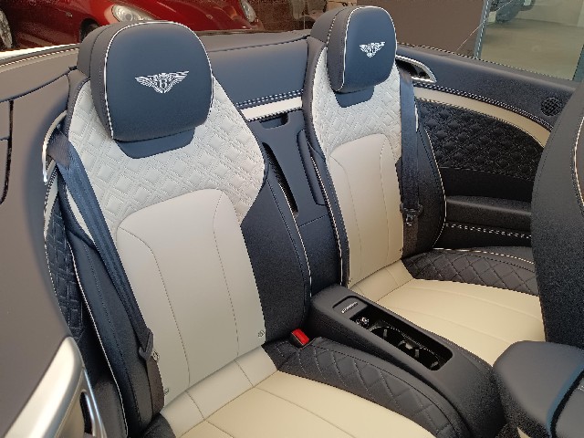 BENTLEY CONTINENTAL 2019 Image 49