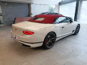 BENTLEY CONTINENTAL 2019 Image 7