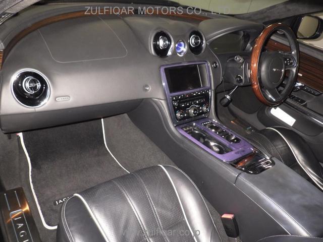 JAGUAR XJ 2012 Image 3