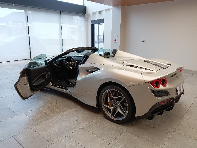 FERRARI F8 SPIDER 2023 Image 29