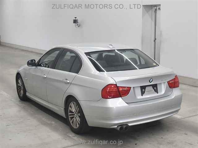 BMW 3 SERIES 2011 Image 2