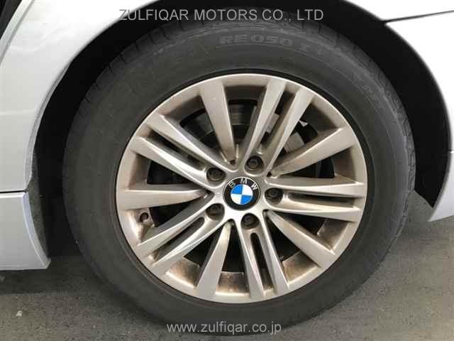 BMW 3 SERIES 2011 Image 9