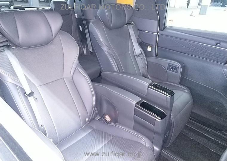 TOYOTA ALPHARD 2023 Image 6