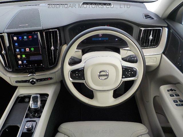 VOLVO XC60 2022 Image 11