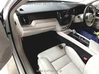 VOLVO XC60 2022 Image 3