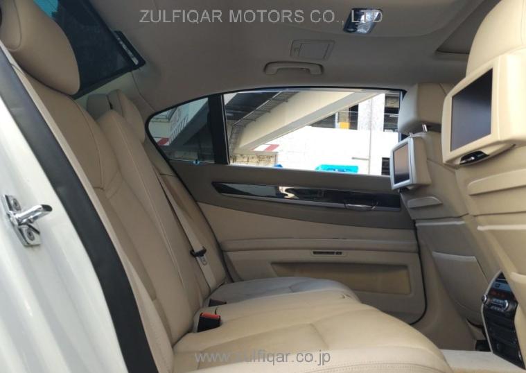 BMW 7 SERIES 2009 Image 6