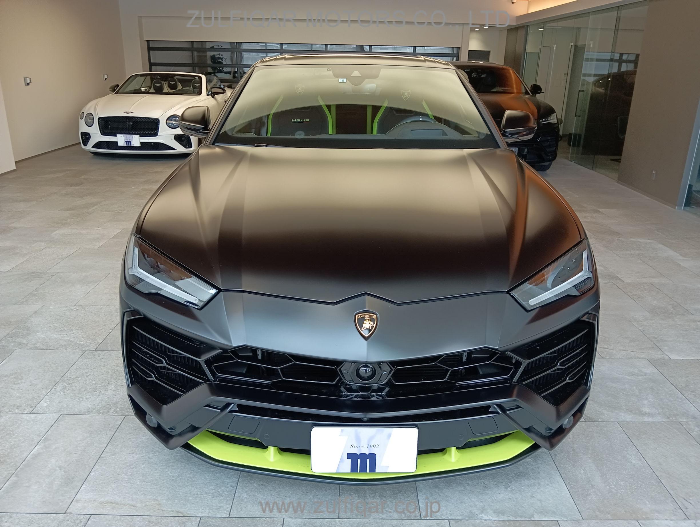 LAMBORGHINI URUS 2022 Image 2