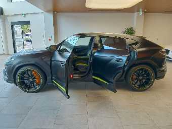 LAMBORGHINI URUS 2022 Image 11