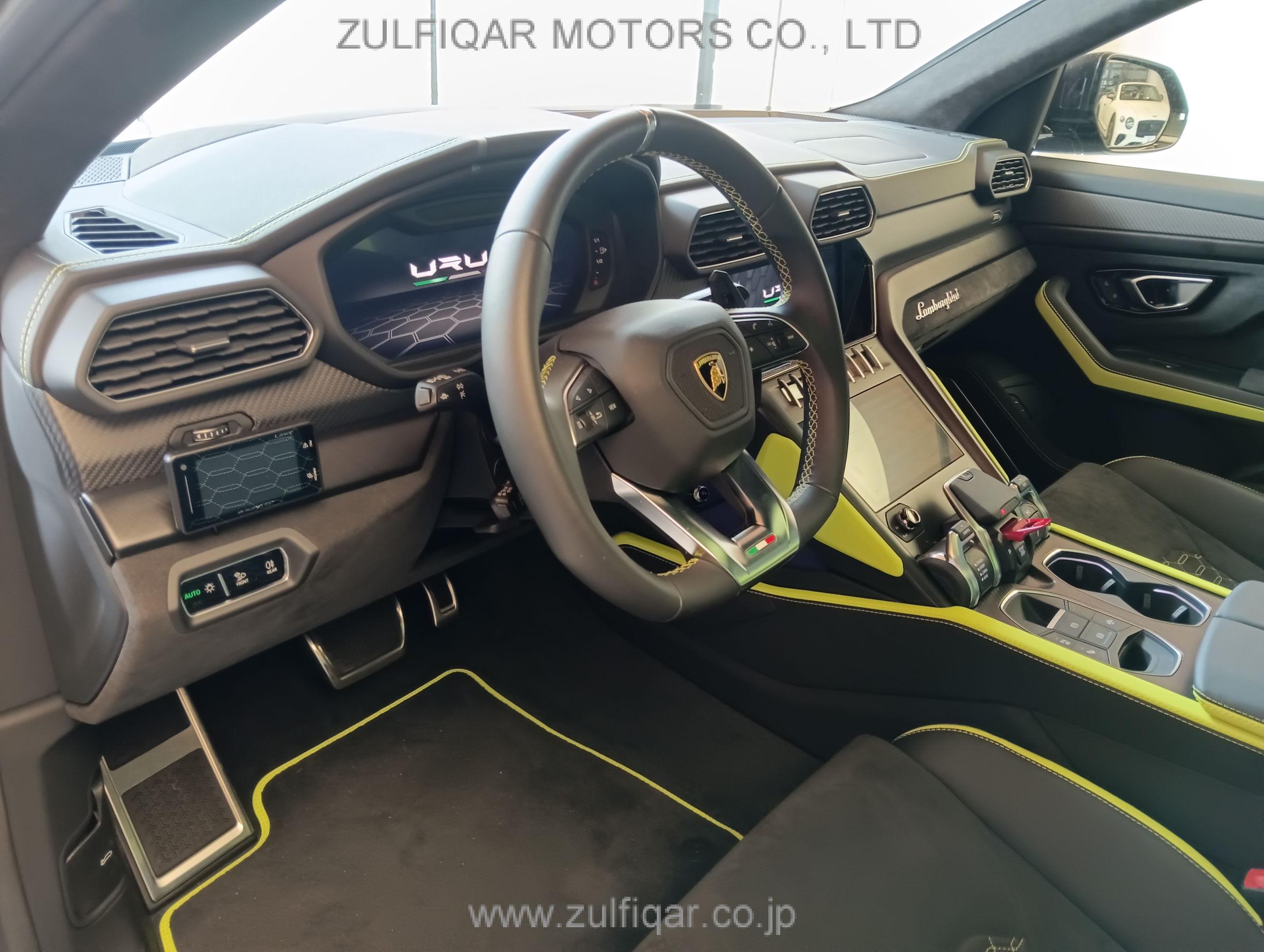 LAMBORGHINI URUS 2022 Image 25