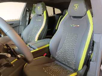LAMBORGHINI URUS 2022 Image 21