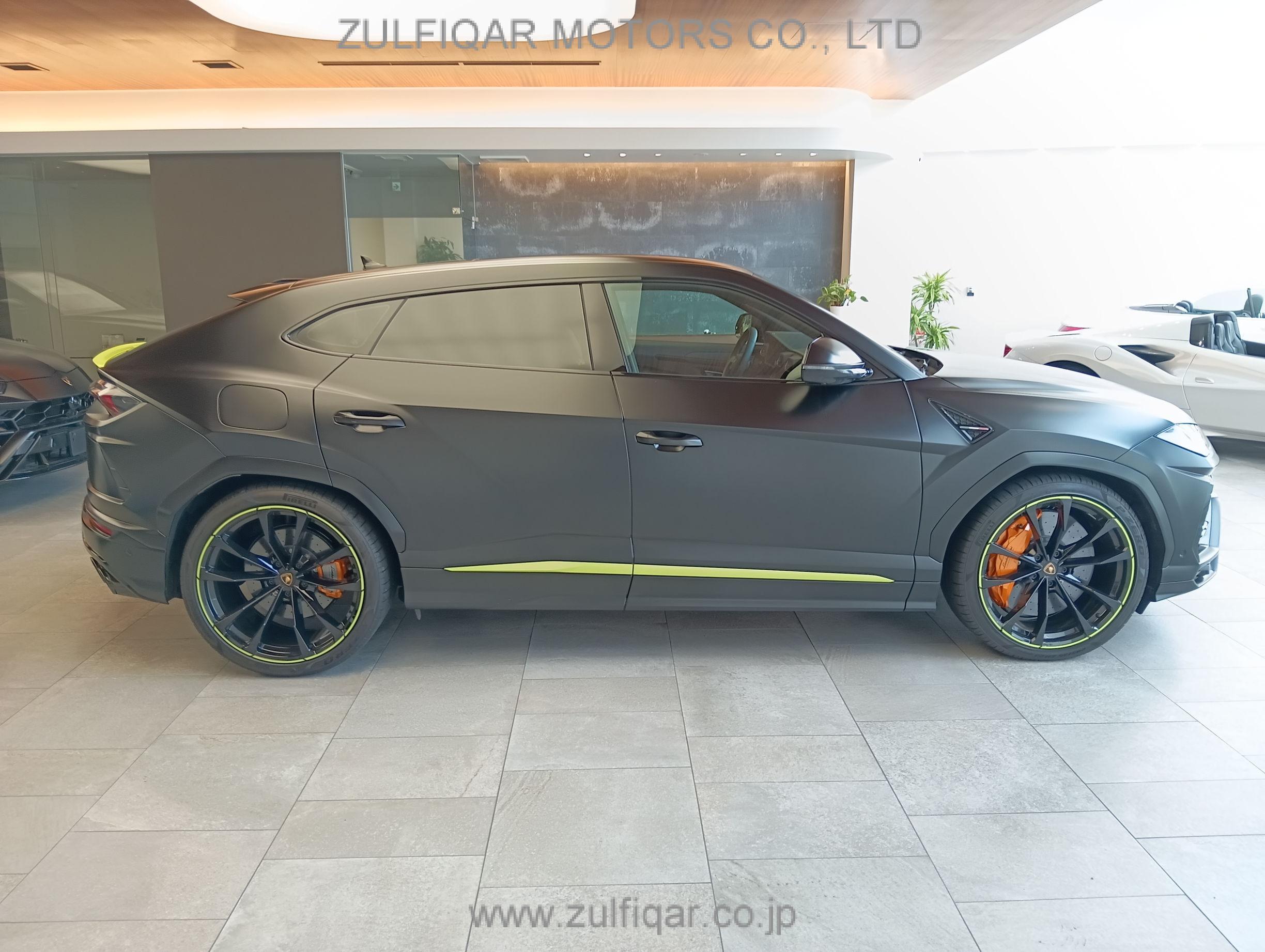 LAMBORGHINI URUS 2022 Image 4