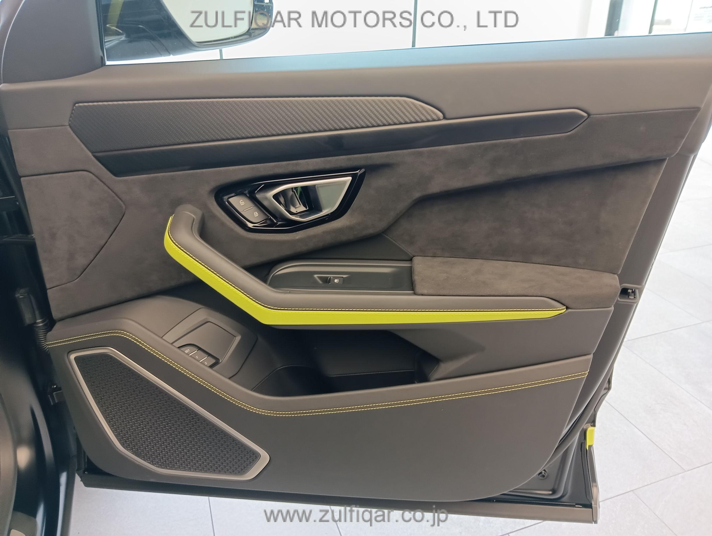 LAMBORGHINI URUS 2022 Image 38