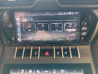 LAMBORGHINI URUS 2022 Image 38