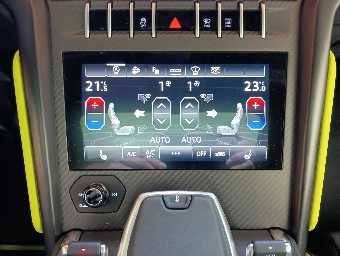 LAMBORGHINI URUS 2022 Image 40
