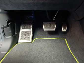 LAMBORGHINI URUS 2022 Image 46