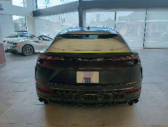 LAMBORGHINI URUS 2022 Image 8