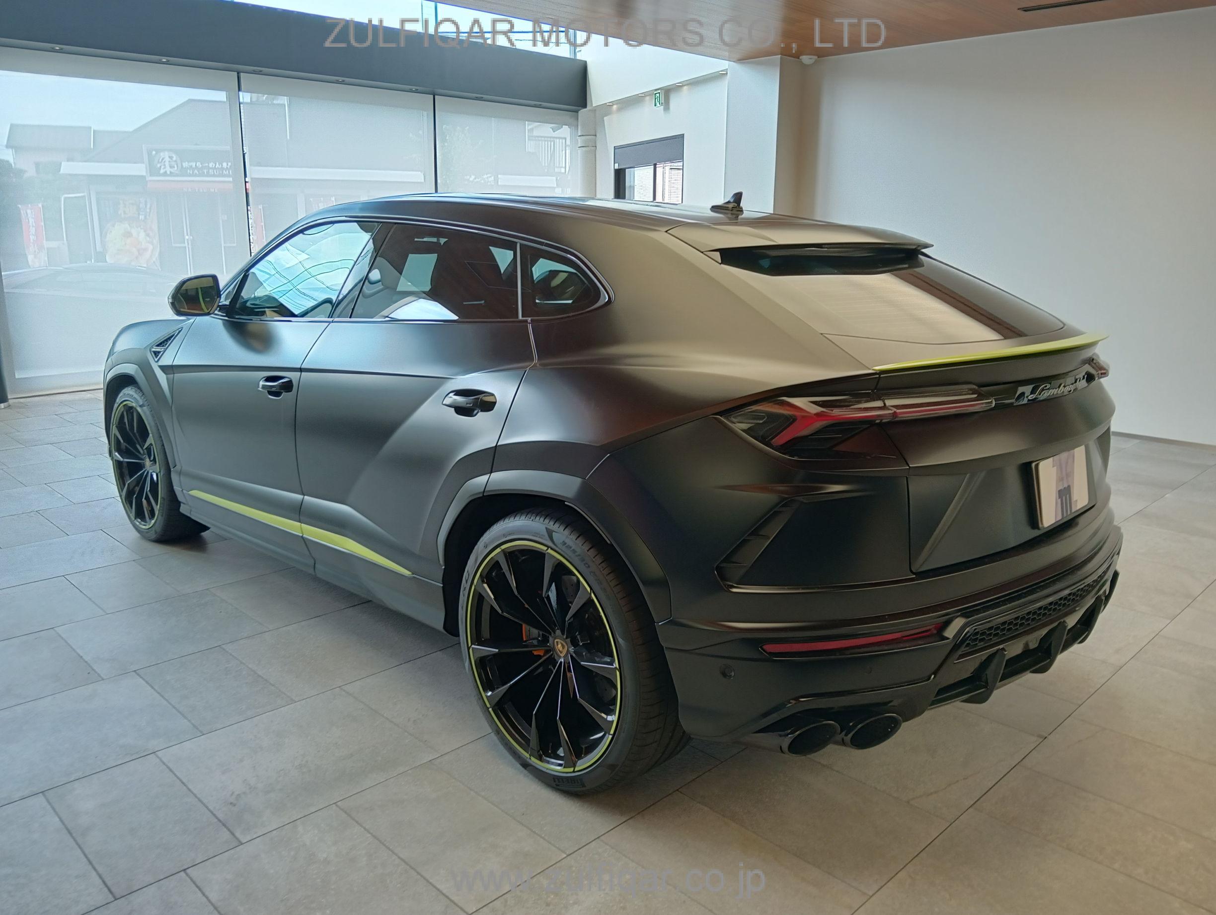 LAMBORGHINI URUS 2022 Image 9