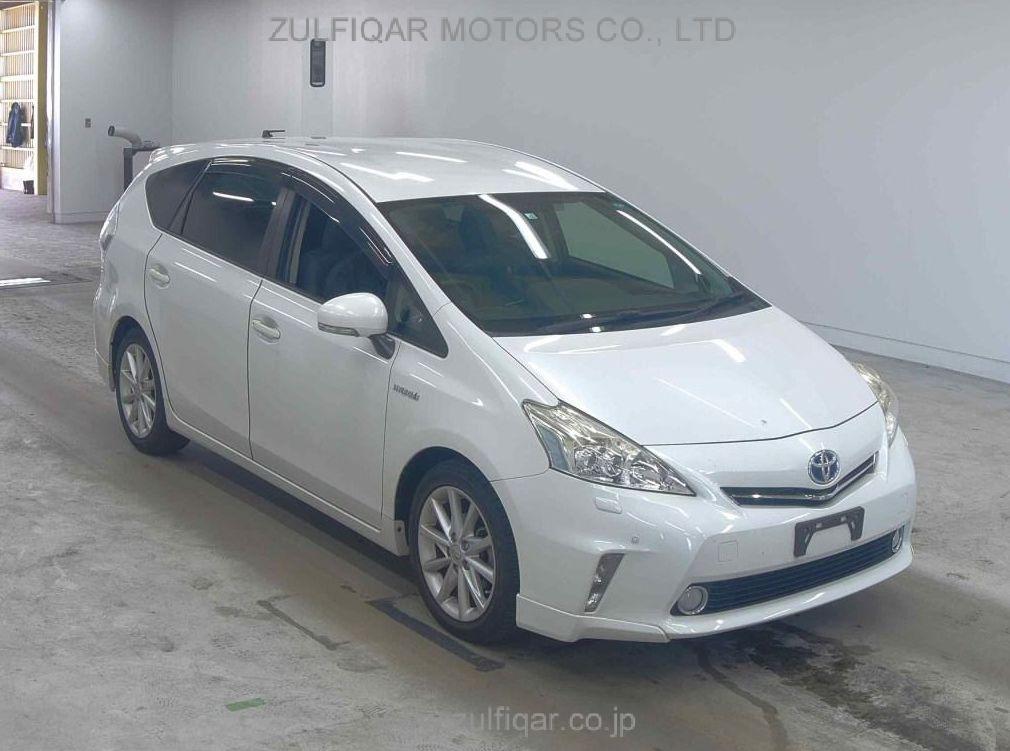 TOYOTA PRIUS ALPHA 2014 Image 2