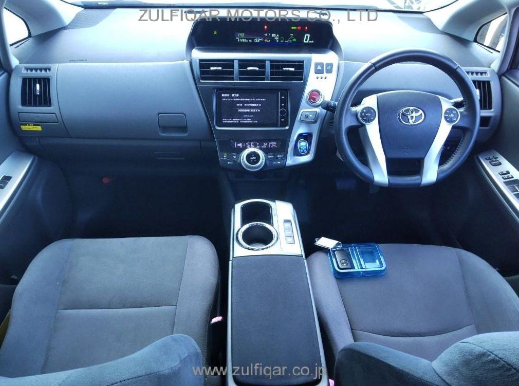 TOYOTA PRIUS ALPHA 2014 Image 5