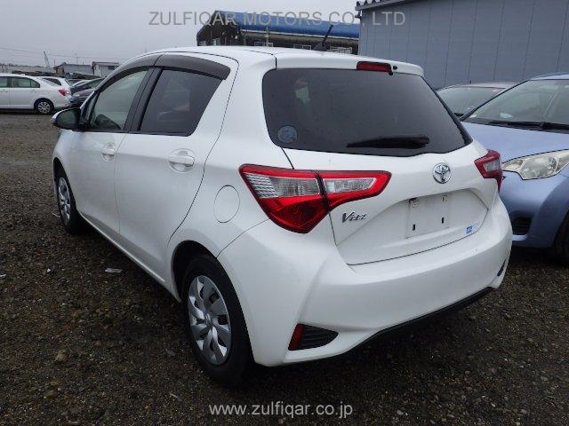 TOYOTA VITZ 2017 Image 11