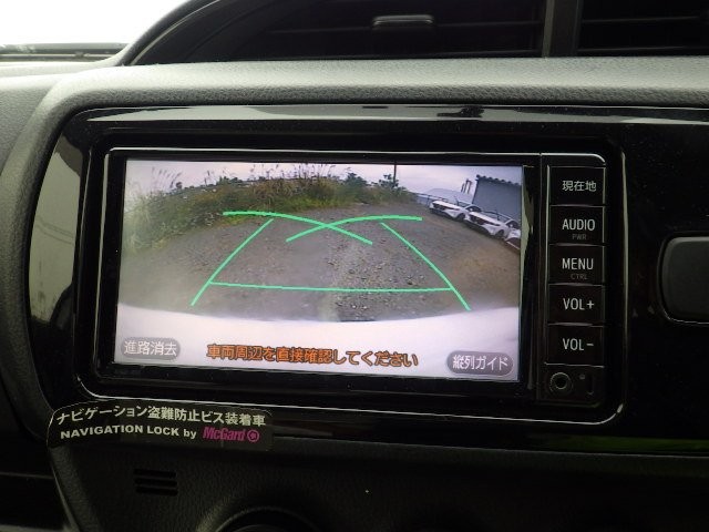 TOYOTA VITZ 2017 Image 24