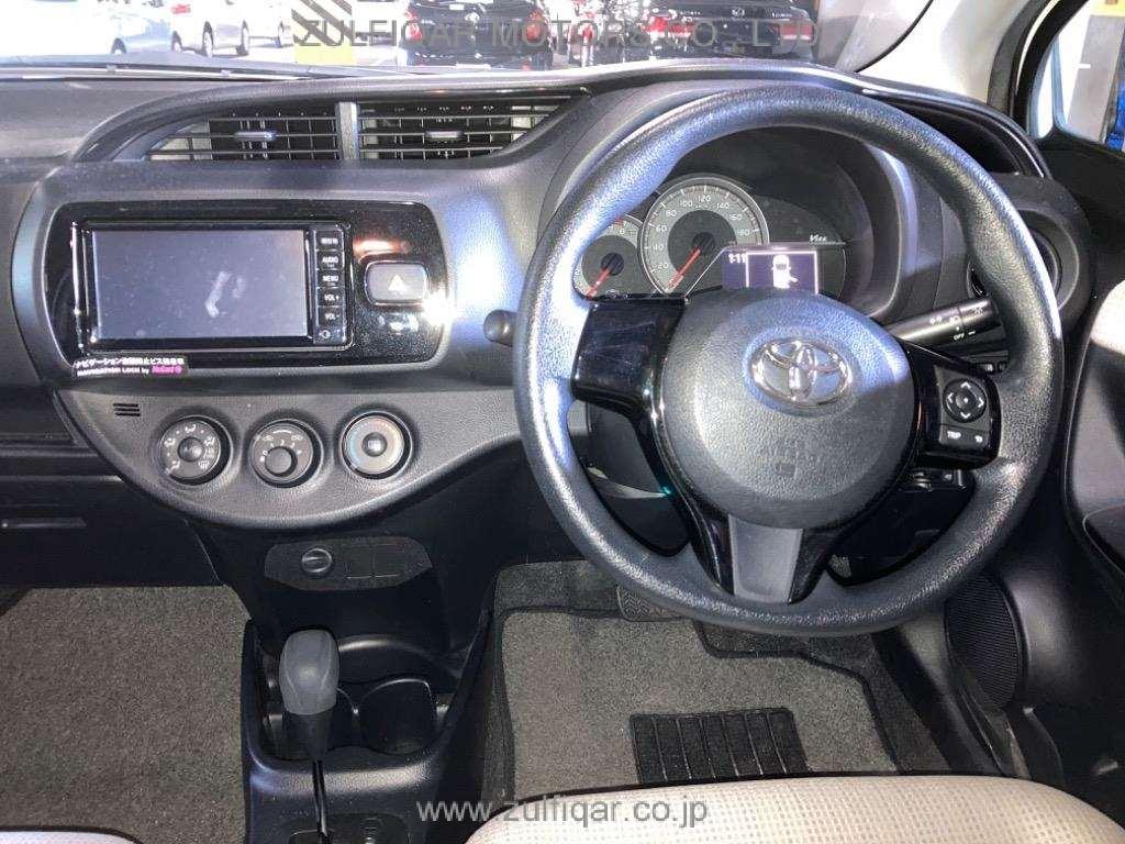 TOYOTA VITZ 2017 Image 6