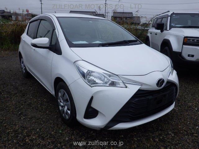 TOYOTA VITZ 2017 Image 10