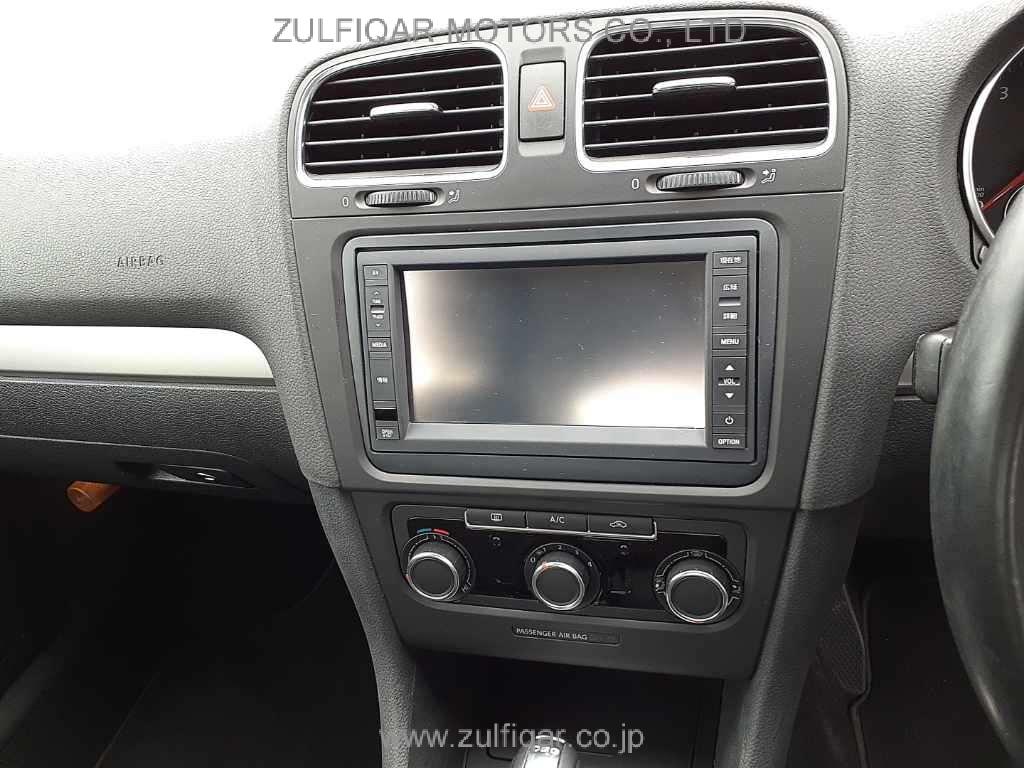 VOLKSWAGEN GOLF 2012 Image 10