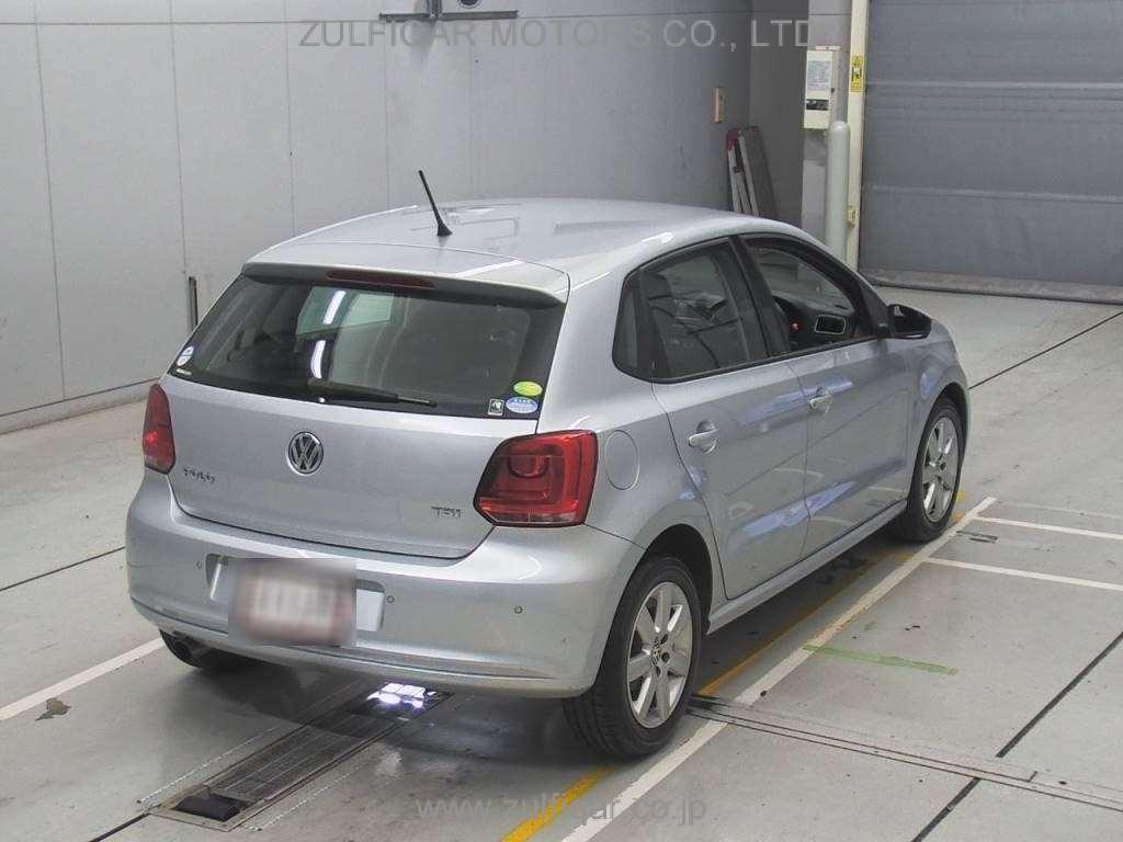 VOLKSWAGEN POLO 2012 Image 2