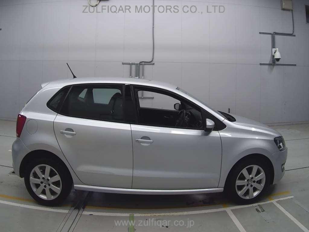 VOLKSWAGEN POLO 2012 Image 3