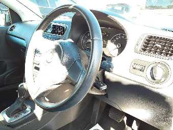 VOLKSWAGEN POLO 2012 Image 7