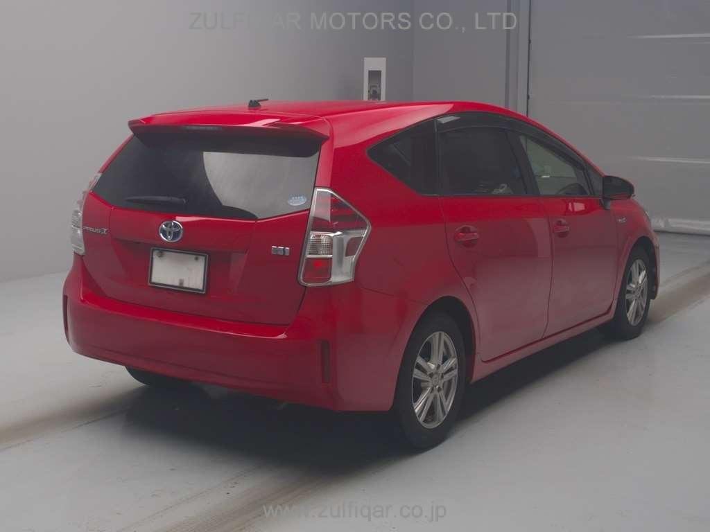 TOYOTA PRIUS ALPHA 2015 Image 2