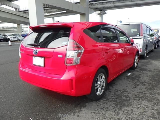 TOYOTA PRIUS ALPHA 2015 Image 22