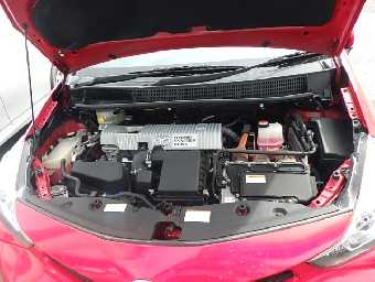 TOYOTA PRIUS ALPHA 2015 Image 6