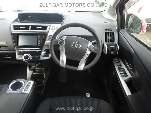 TOYOTA PRIUS ALPHA 2015 Image 26