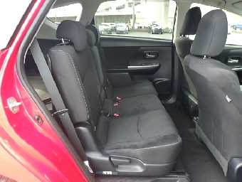 TOYOTA PRIUS ALPHA 2015 Image 10