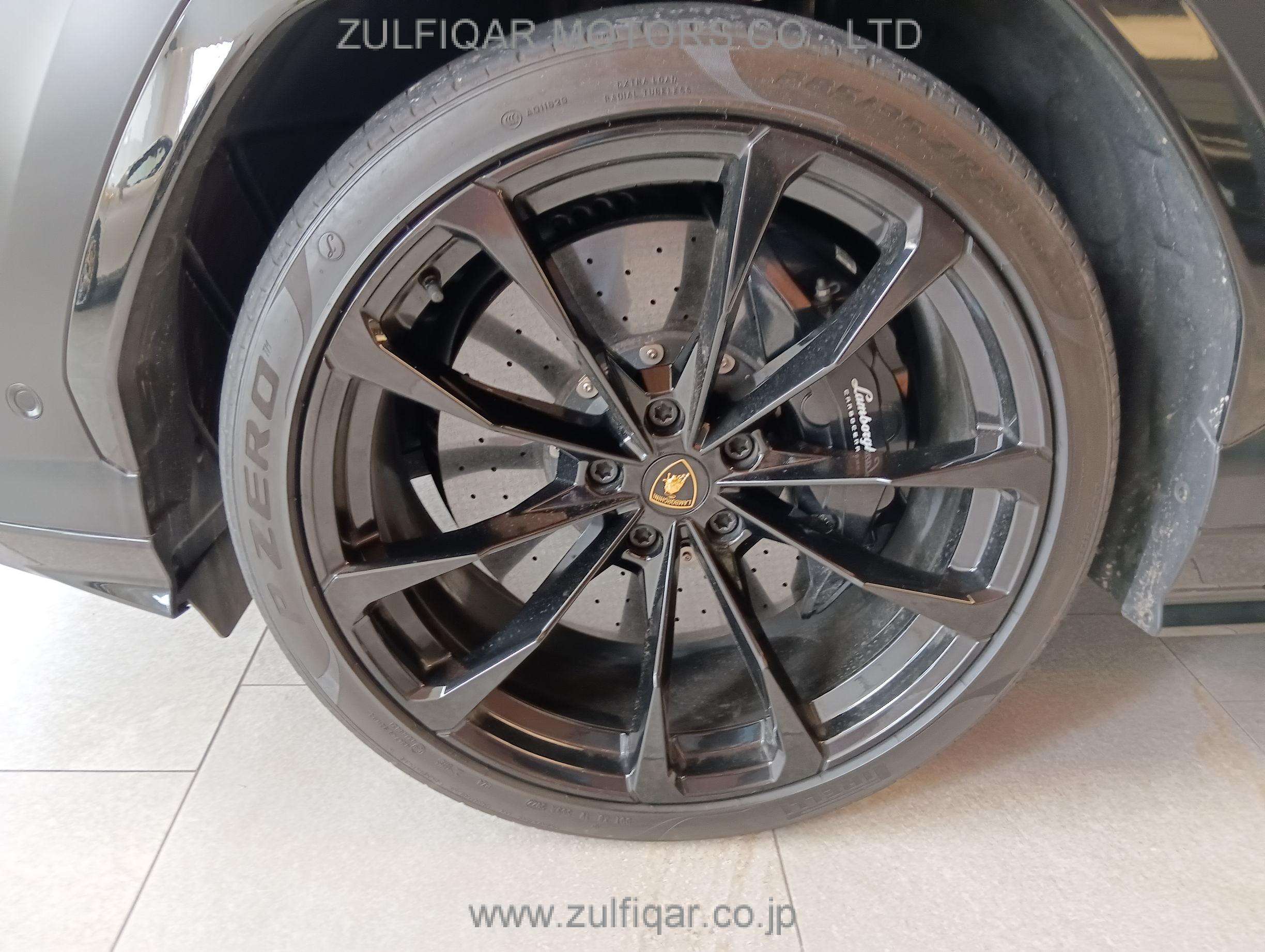 LAMBORGHINI URUS 2021 Image 20