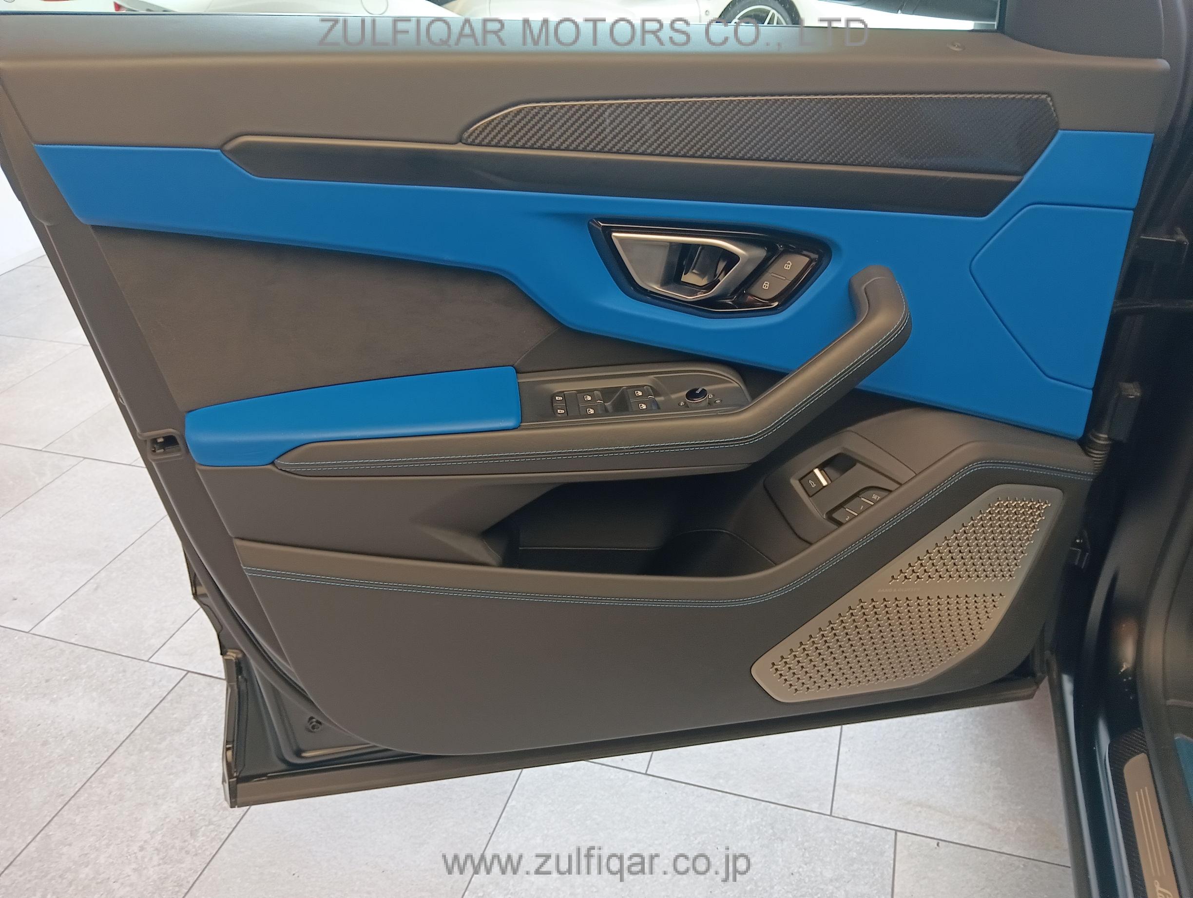 LAMBORGHINI URUS 2021 Image 27