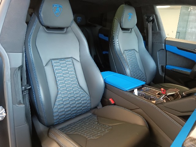LAMBORGHINI URUS 2021 Image 38