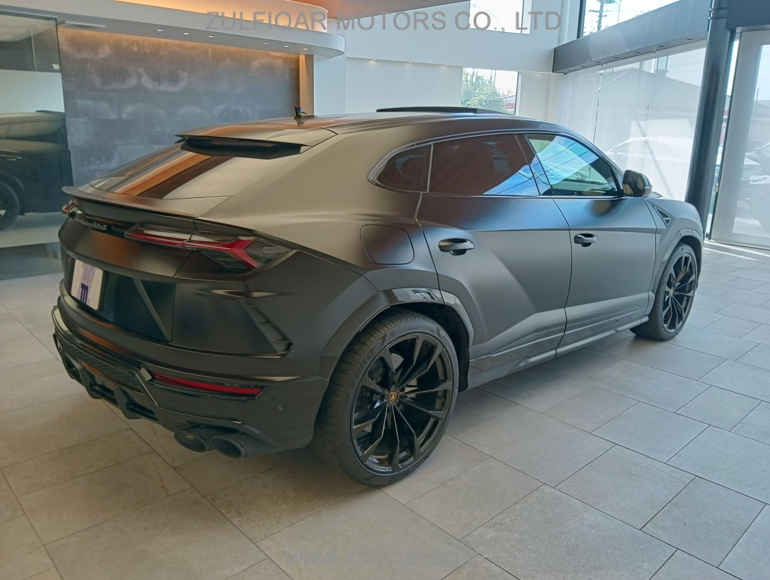 LAMBORGHINI URUS 2021 Image 8