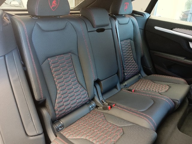 LAMBORGHINI URUS 2023 Image 35