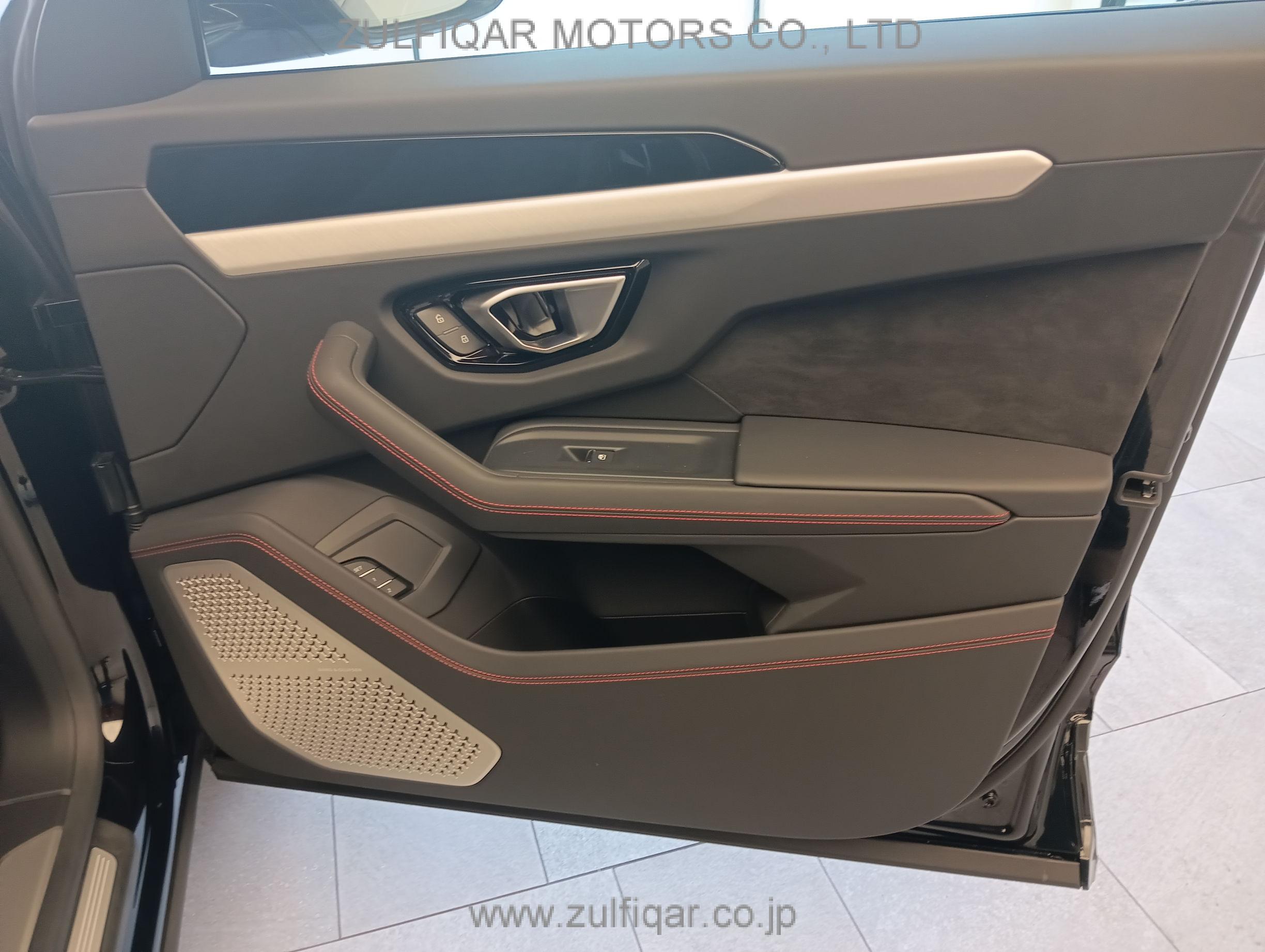 LAMBORGHINI URUS 2023 Image 39